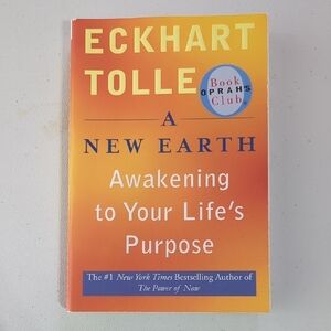 Eckhart Tolle's 'A New Earth' Softcover Inspirational Book